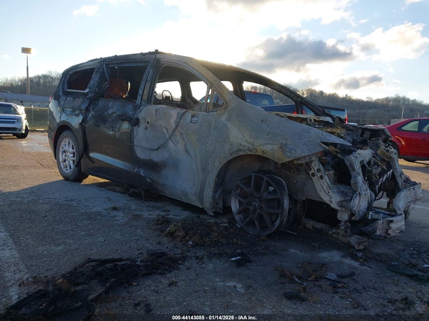 2022 Chrysler Pacifica Touring L