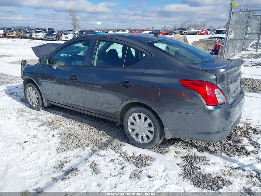 2017 Nissan Versa 1.6 S+