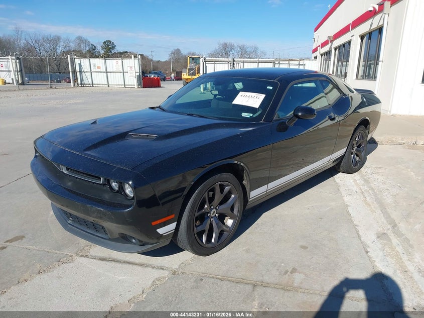 Vin: 2c3cdzag4hh637972, lot: 44639163, dodge challenger sxt 20172