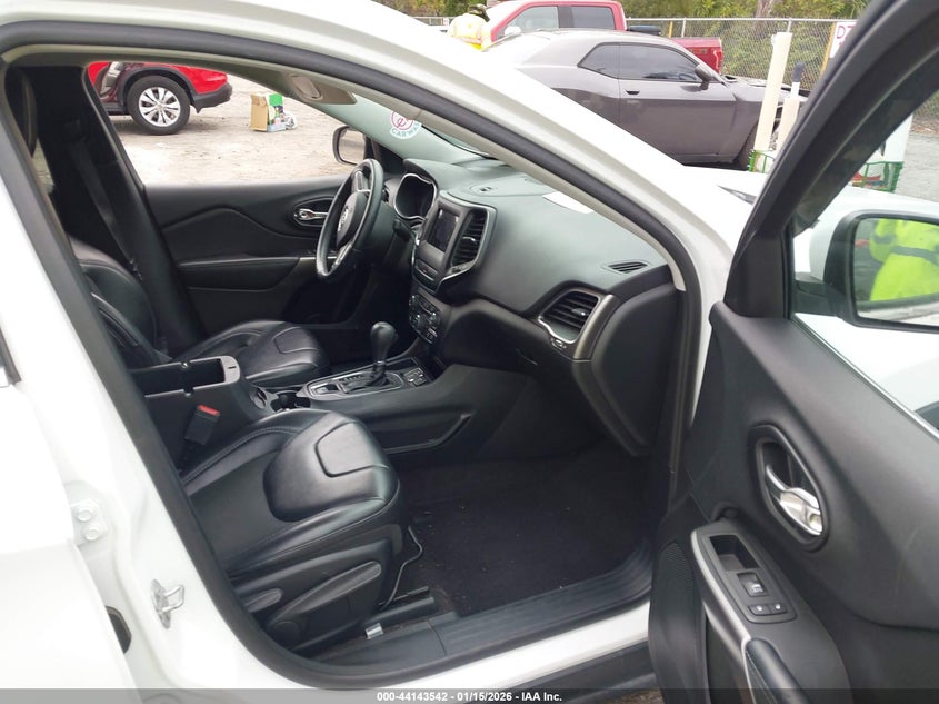 2019 Jeep Cherokee Latitude Plus Fwd