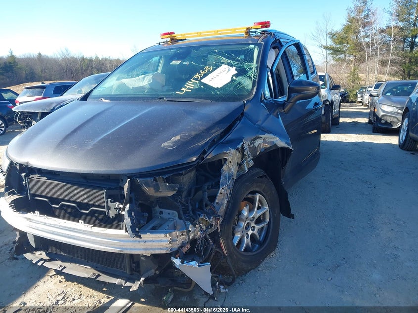 2021 Chrysler Pacifica Touring L