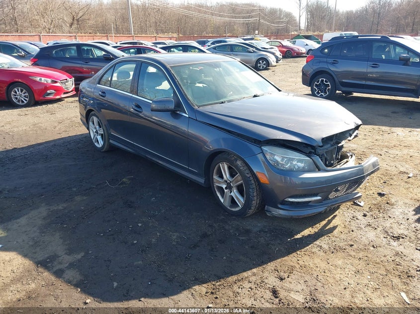 2011 Mercedes-Benz C 300 Luxury 4Matic/Sport 4Matic
