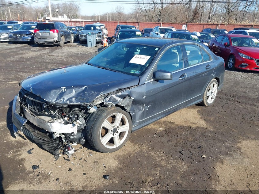 2011 Mercedes-Benz C 300 Luxury 4Matic/Sport 4Matic