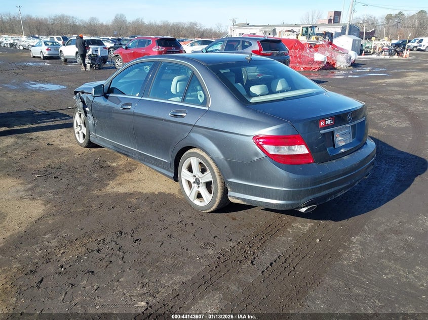 2011 Mercedes-Benz C 300 Luxury 4Matic/Sport 4Matic