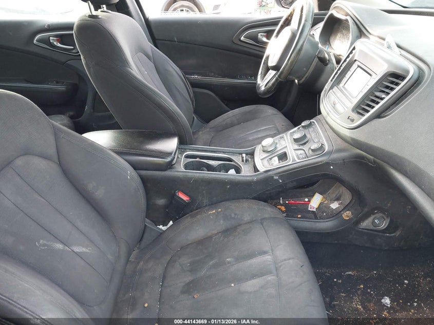 2015 Chrysler 200 Limited