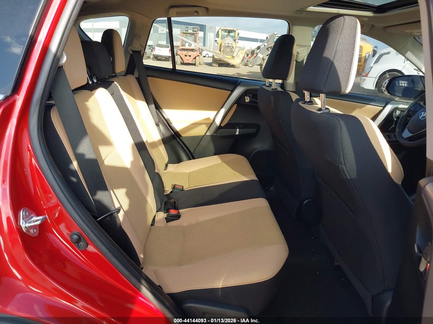 2017 Toyota Rav4 Xle VIN: 2T3WFREV3HW386390 Lot: 44144093