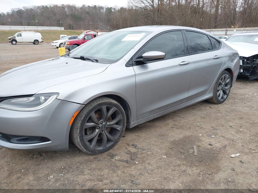 2016 Chrysler 200 S