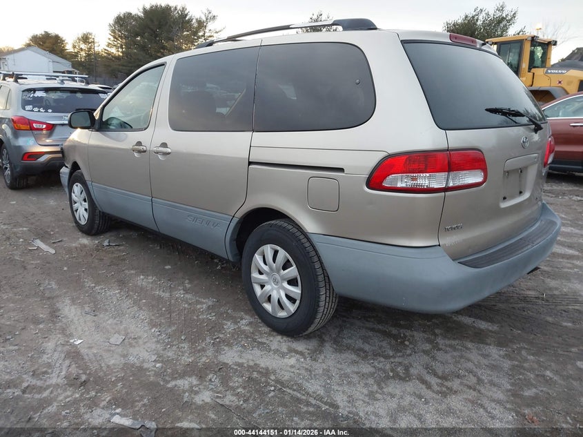 2002 Toyota Sienna Le
