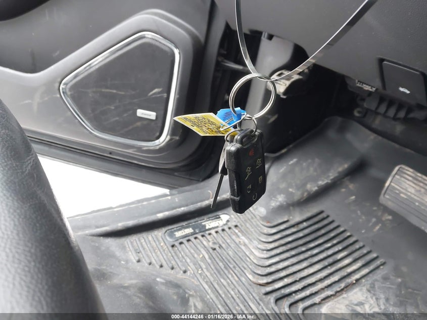 2020 Chevrolet Suburban 4Wd Lt VIN: 1GNSKHKC1LR303353 Lot: 44144246