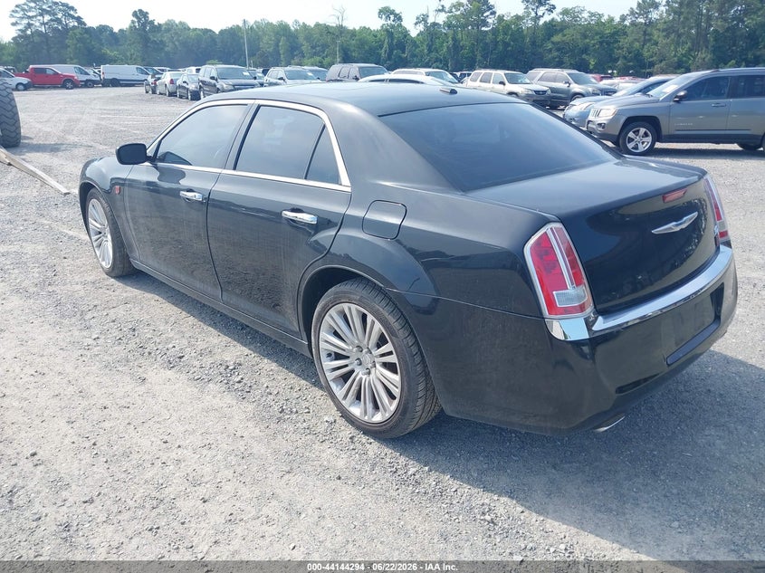 Vin: 2c3ccaet2ch256383, lot: 44640226, chrysler 300c 20123