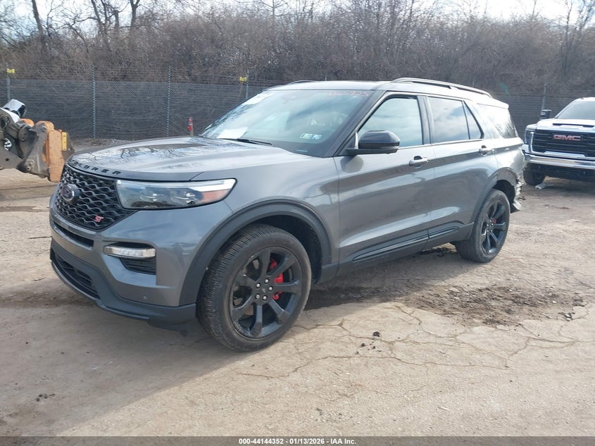 2023 Ford Explorer St