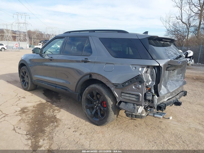 2023 Ford Explorer St
