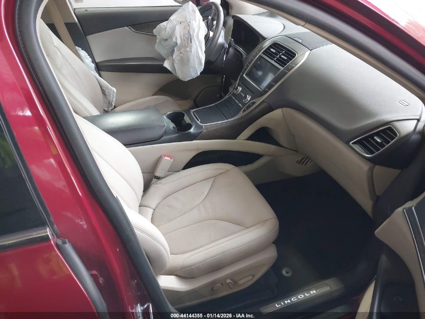 2019 Lincoln Nautilus Select