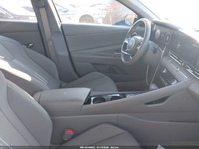 2025 Hyundai Elantra Sel Convenience