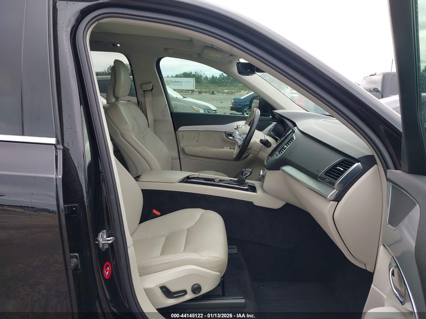 2017 Volvo Xc90 T6 Momentum