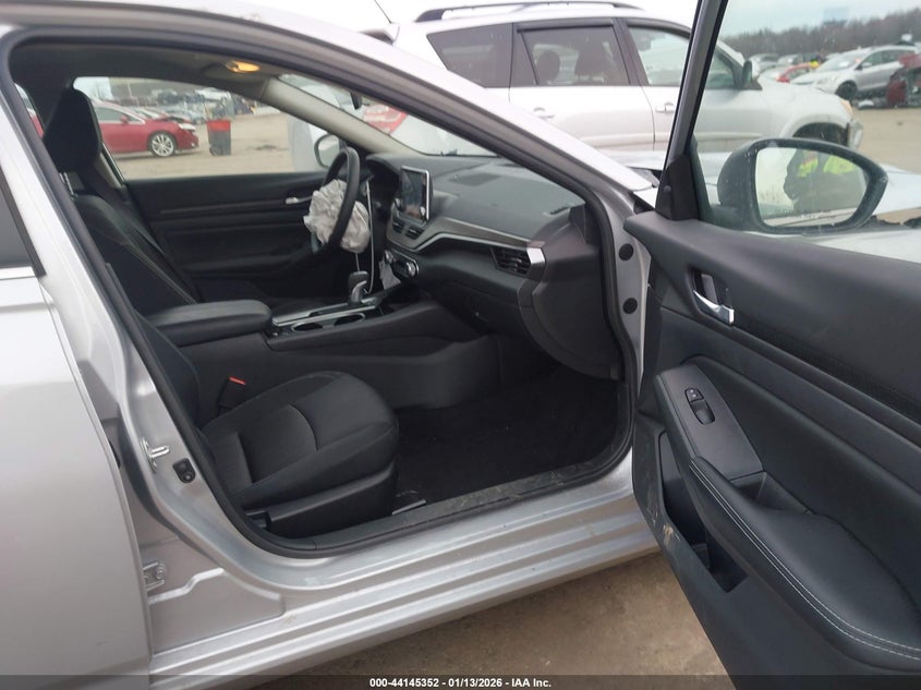 2024 Nissan Altima Sv Fwd