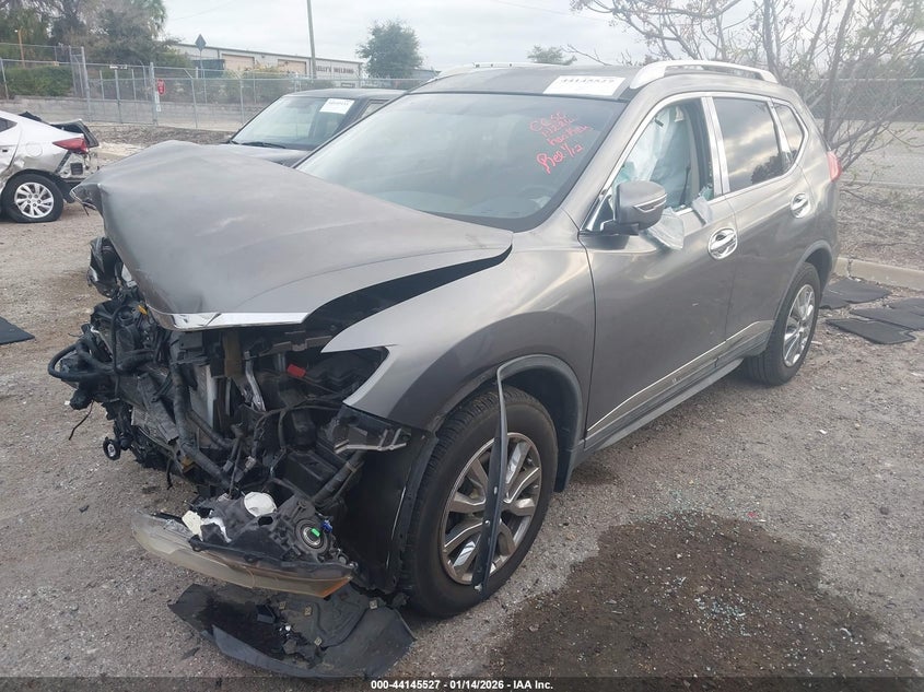 2017 Nissan Rogue Sv