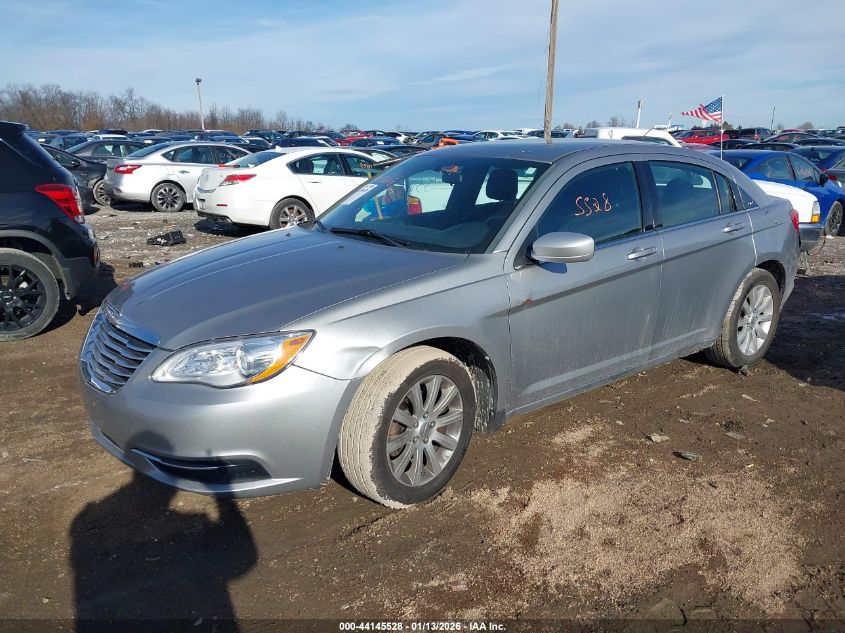 2013 Chrysler 200 Touring