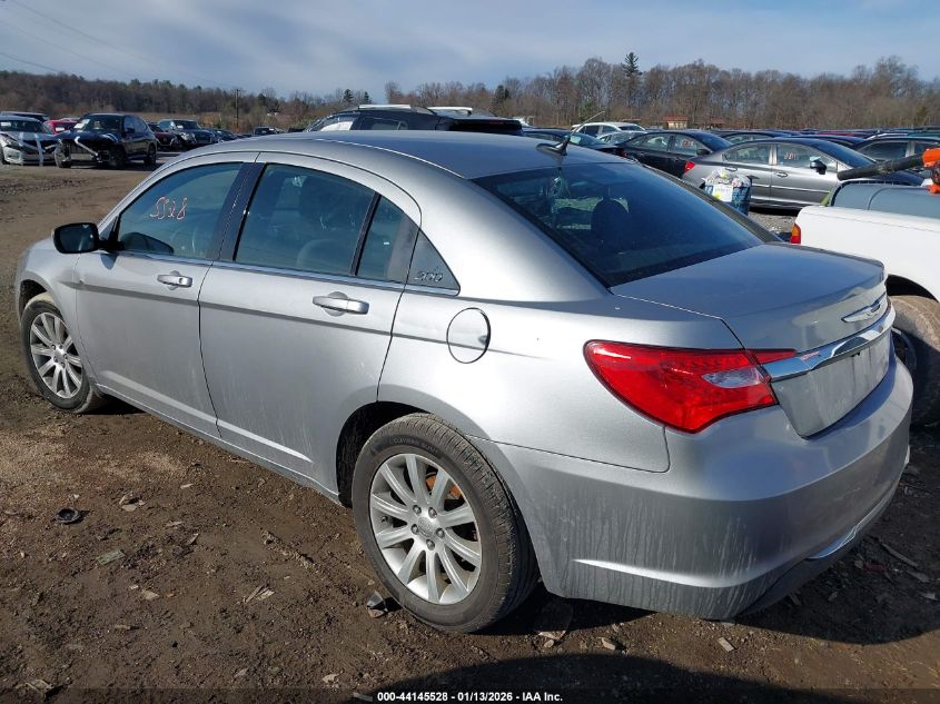 2013 Chrysler 200 Touring
