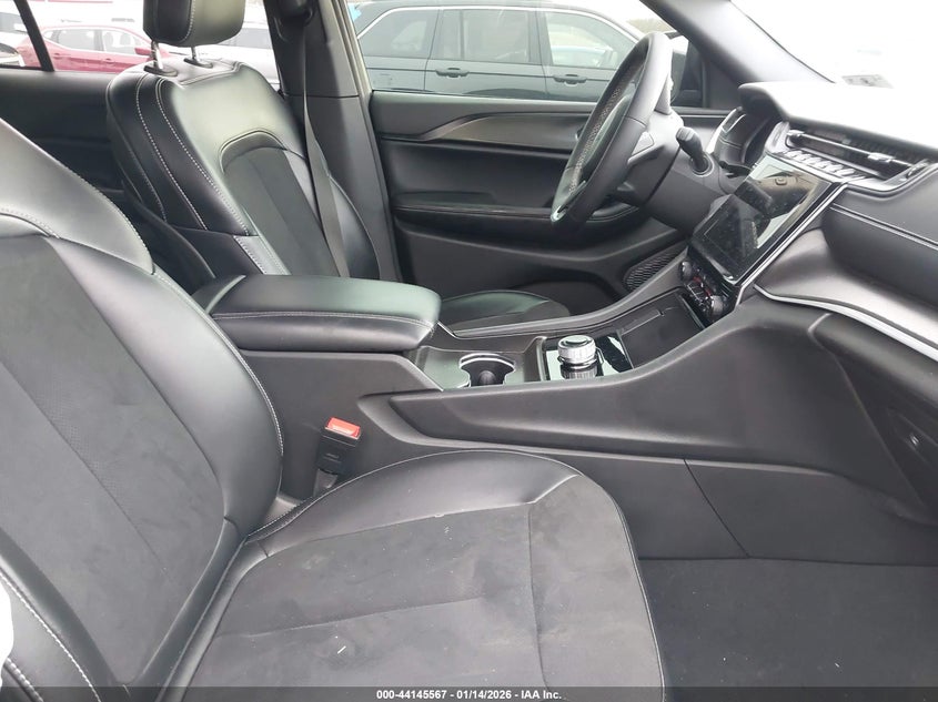 2024 Jeep Grand Cherokee Altitude X 4X4