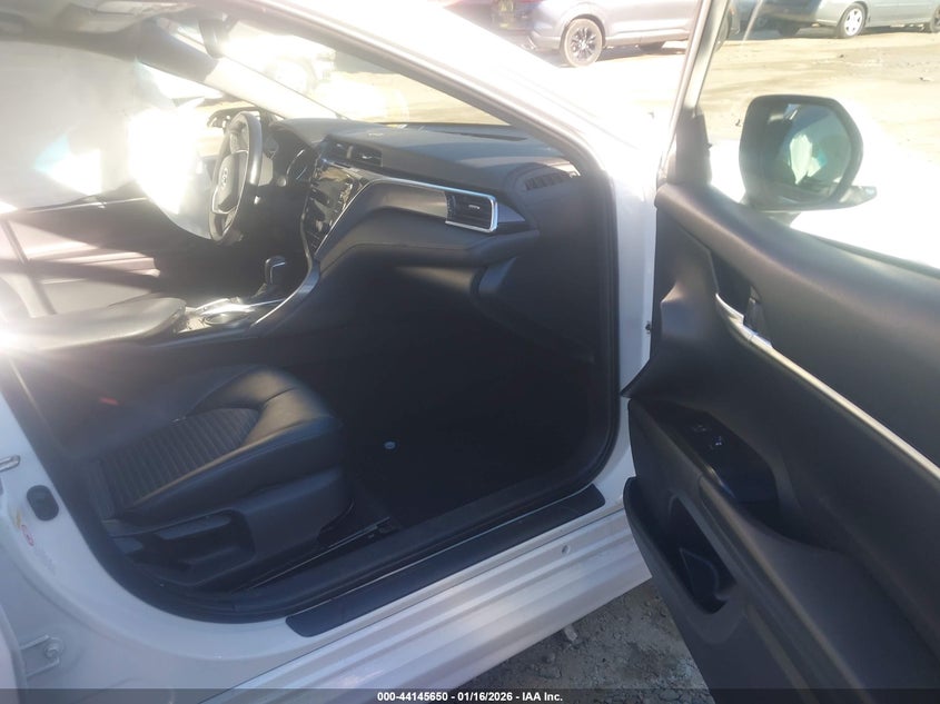 2018 Toyota Camry Hybrid Se