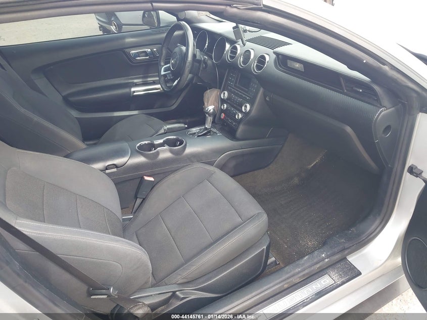 2016 Ford Mustang V6