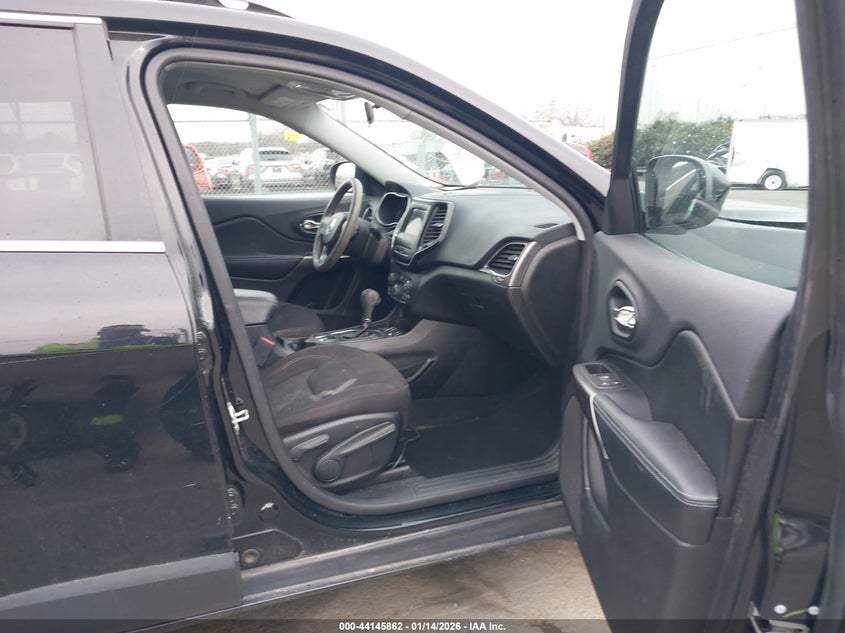 2019 Jeep Cherokee Latitude Fwd