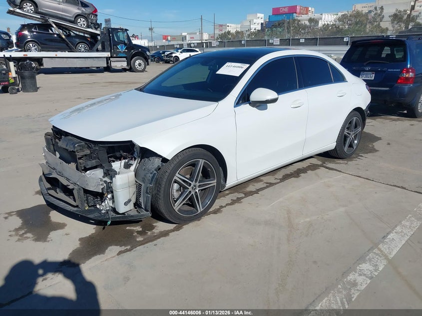 2019 Mercedes-Benz A 220