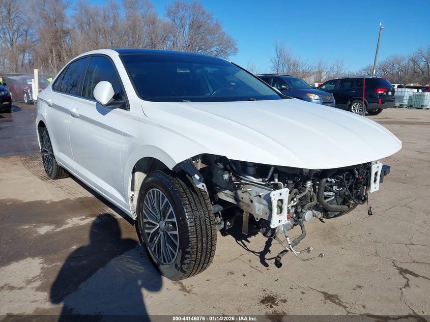 VOLKSWAGEN JETTA 2019. Lot# 44146076. VIN 3VWCB7BU1KM221913. Photo 1