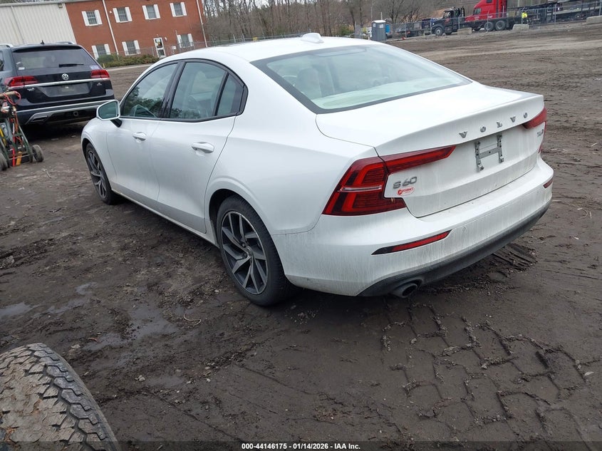 2019 Volvo S60 T6 Momentum