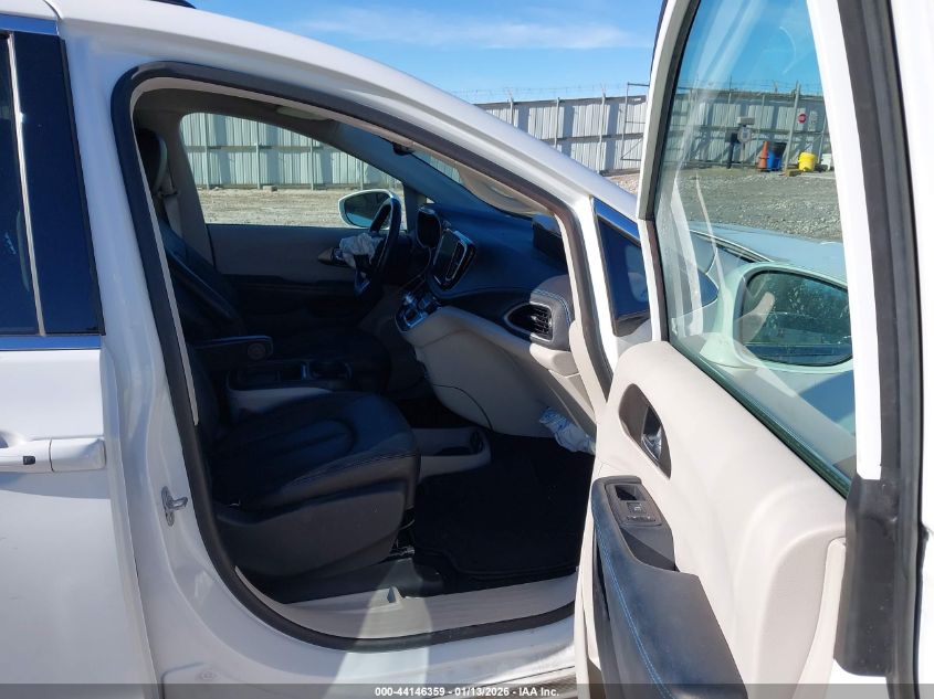 2021 Chrysler Pacifica Touring