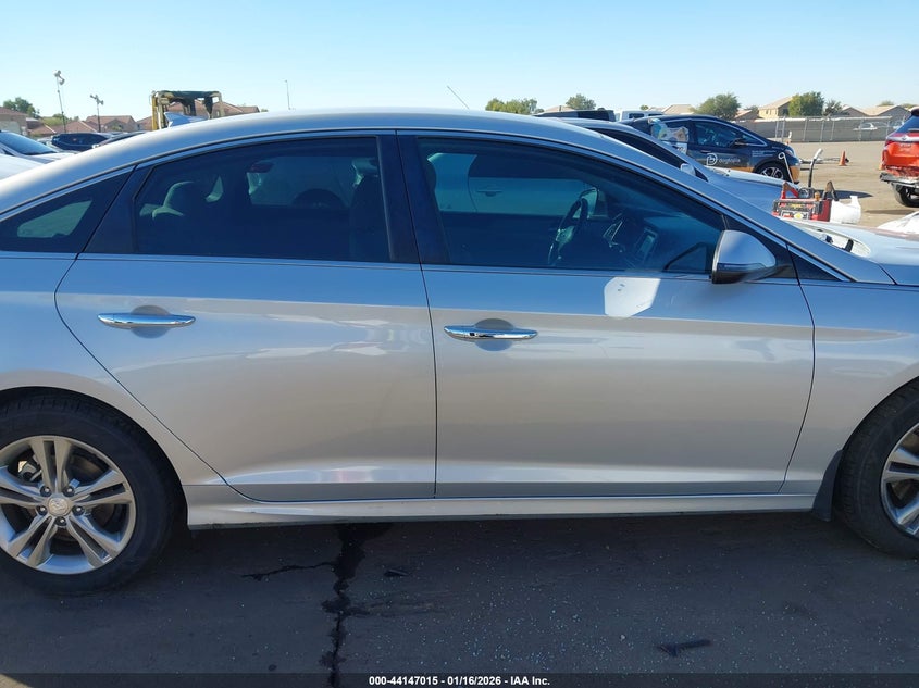 VIN 5NPE34AF0KH805798 2019 HYUNDAI SONATA SEL