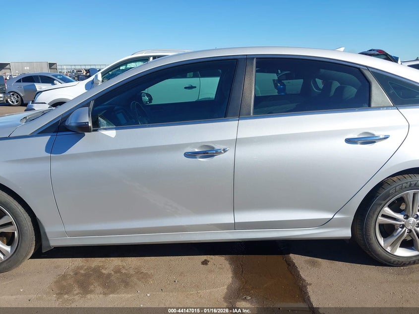 VIN 5NPE34AF0KH805798 2019 HYUNDAI SONATA SEL