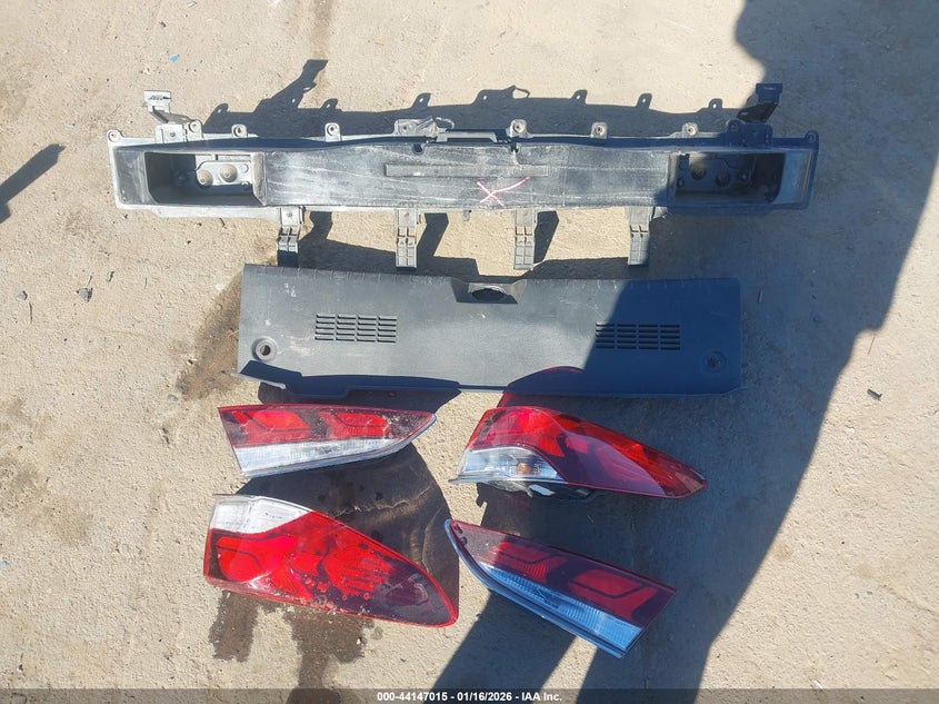 VIN 5NPE34AF0KH805798 2019 HYUNDAI SONATA SEL