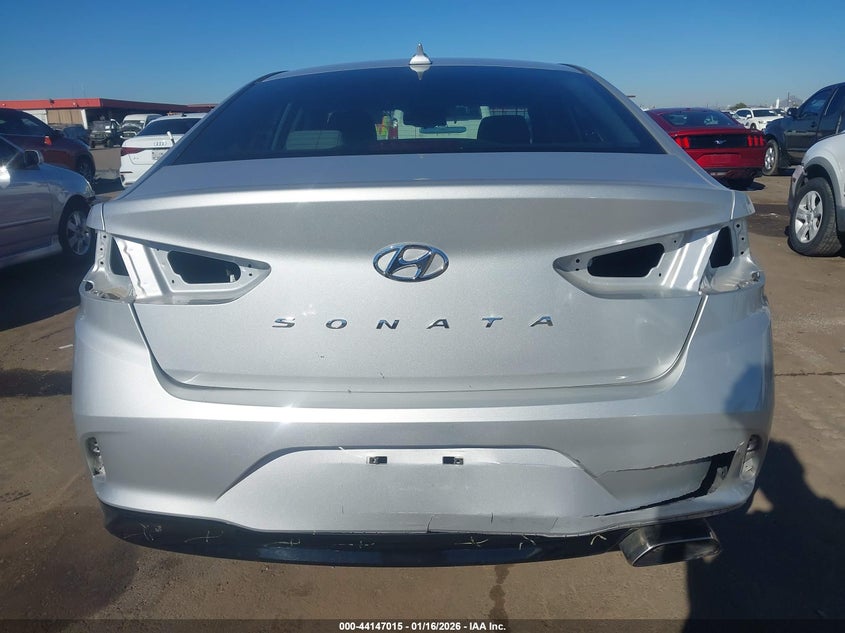 VIN 5NPE34AF0KH805798 2019 HYUNDAI SONATA SEL