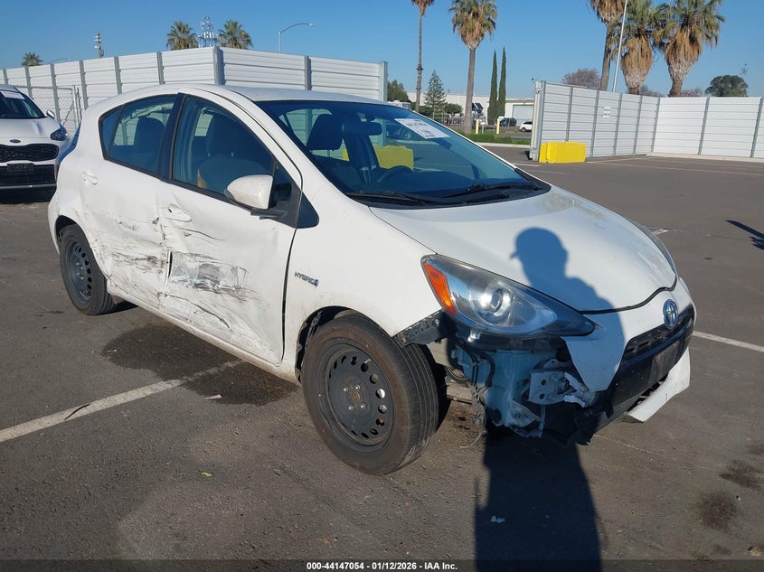JTDKDTB34F1094571 2015 Toyota Prius C Two auction photo 1