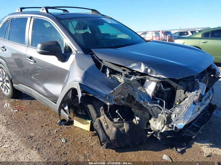 VIN 2T3C1RFV7LW082164 2020 TOYOTA RAV4 XLE PREMIUM