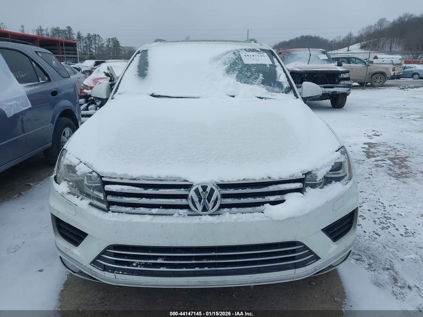 2017 Volkswagen Touareg V6 Wolfsburg Edition VIN: WVGRF7BPXHD003710 Lot: 44147145