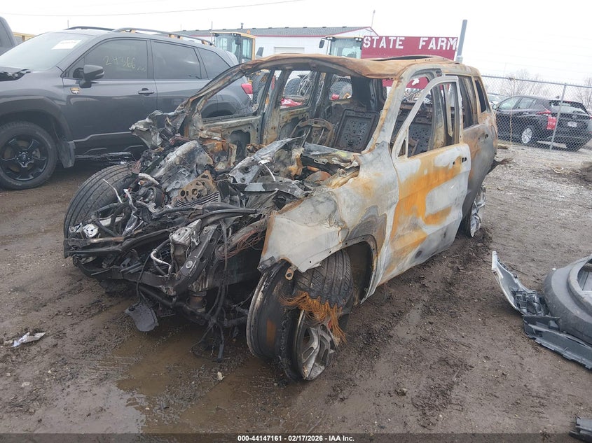 Vin: 1c4rjfdj1cc213424, lot: 44643093, jeep grand cherokee srt8 20122