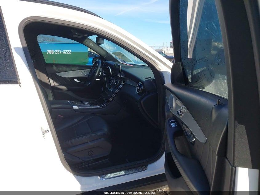 VIN WDC0G4JB6KV126611 2019 MERCEDES-BENZ GLC 300