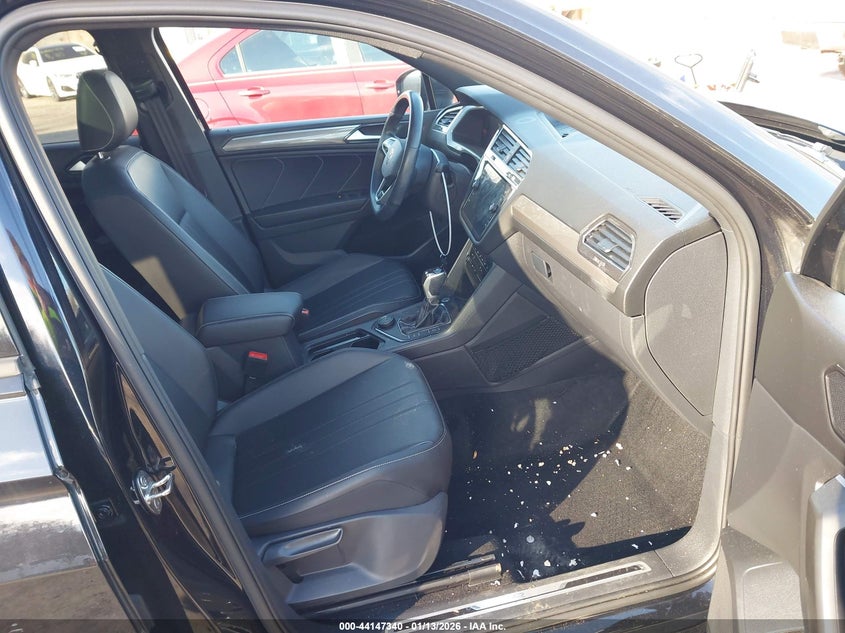 2022 Volkswagen Tiguan 2.0T Se R-Line Black