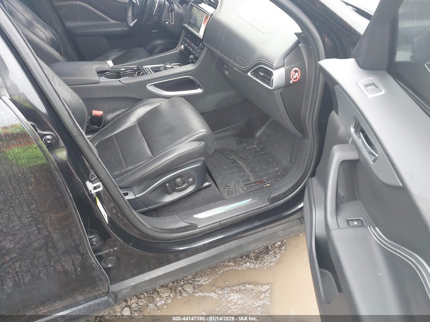 2017 Jaguar F-Pace S