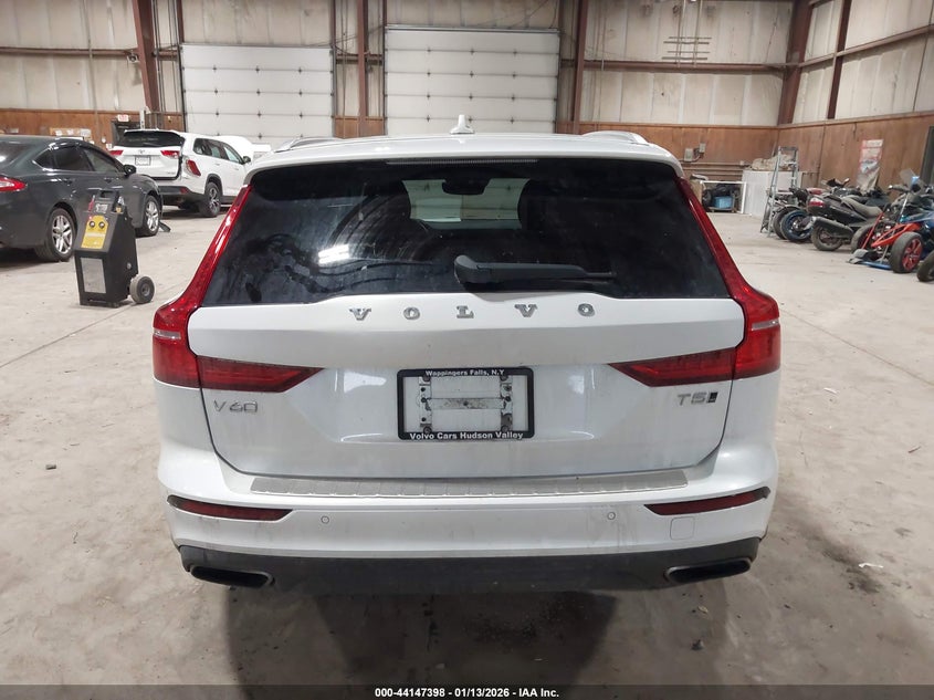 2020 Volvo V60 Cross Country T5 VIN: YV4102WK9L1043983 Lot: 44147398