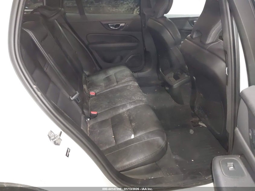 2020 Volvo V60 Cross Country T5 VIN: YV4102WK9L1043983 Lot: 44147398