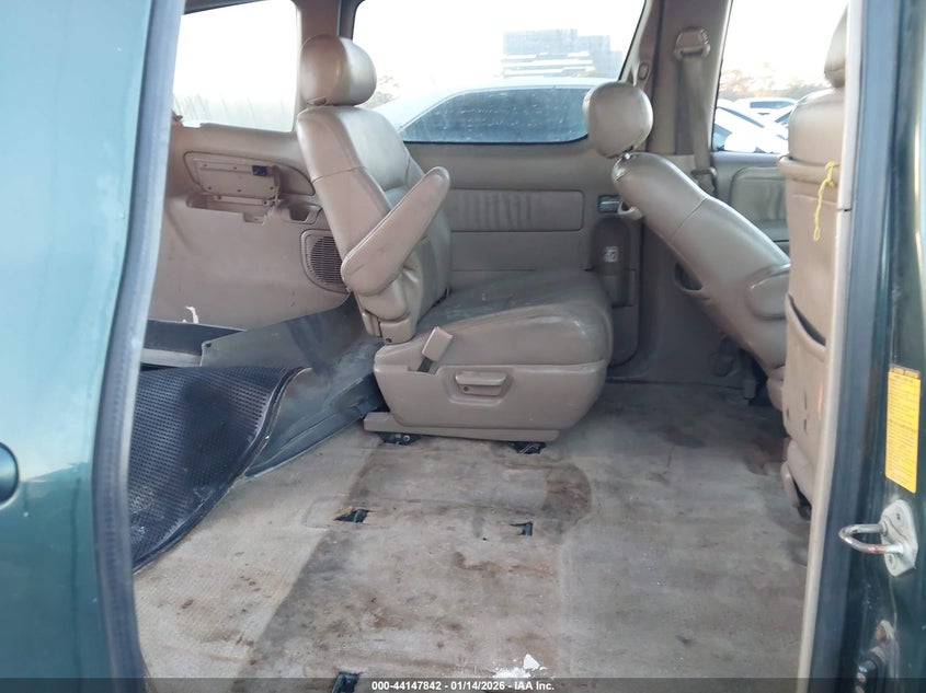 2000 Toyota Sienna Xle VIN: 4T3ZF13C1YU258410 Lot: 44147842