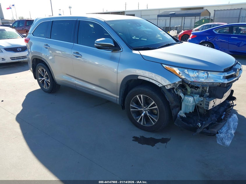 2017 Toyota Highlander Le Plus