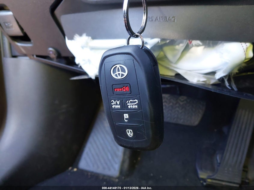 VIN JTMABACA5RA064583 2024 TOYOTA BZ4X LIMITED