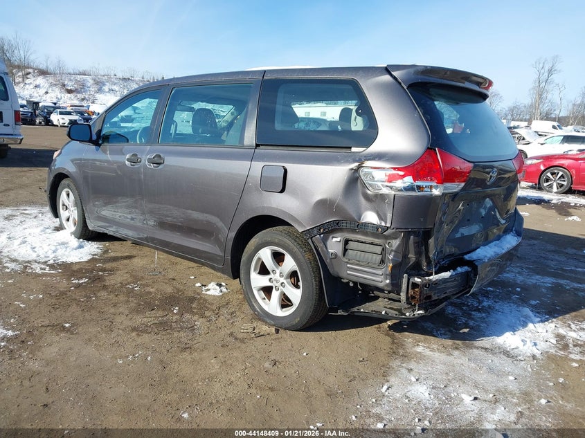 2011 Toyota Sienna Base V6