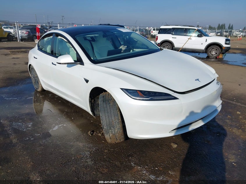 2025 Tesla Model 3 Long Range Rear-Wheel Drive/Standard Rear-Wheel Drive
