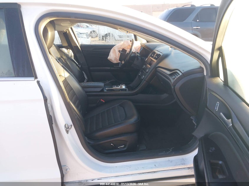 VIN 3FA6P0LUXJR101333 2018 FORD FUSION HYBRID SE